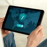 Schematische weergave van een beveiligde VPN-verbinding met versleuteling